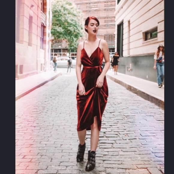 ALI & JAY Dresses & Skirts - Ali & Jay Velvet Underground Midi Dress Sz XL NWT